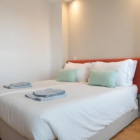 Апартаменты Clerigos Townhouse By Pch *