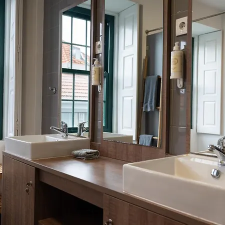 Clerigos Townhouse By Pch