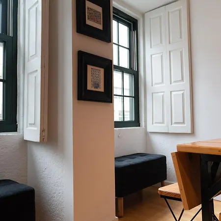 Clerigos Townhouse By Pch * Порту