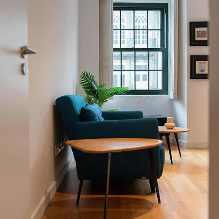 Clerigos Townhouse By Pch Daire