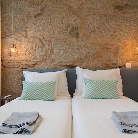 Clerigos Townhouse By Pch Daire Porto